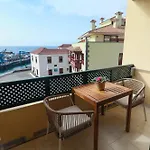 Sun-sea Apartment *